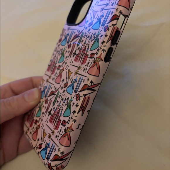 Disney Sleeping Beauty iPhone 15 Plus MagSafe Phone Case - Picture 2 of 3
